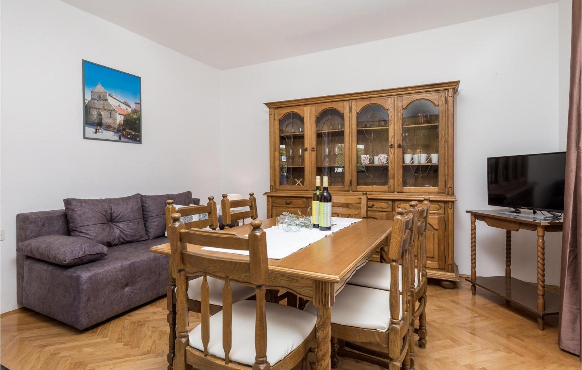 2 Bedroom Awesome Apartment In Pag 帕格 外观 照片